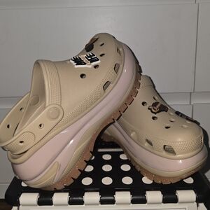 CROCS Classic Mega Crush Clog